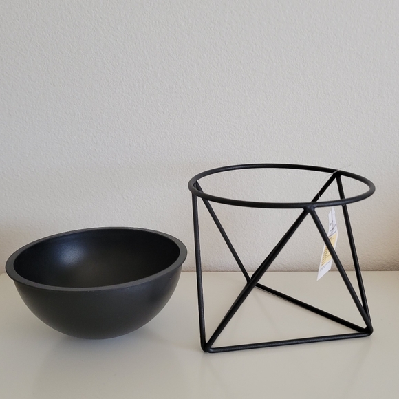 Black Modern Planter with Open Triangular Metal Stand - Picture 3 of 5